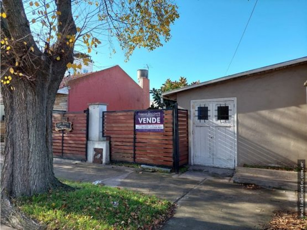 Casa 6 amb. Distrito R4 ideal construccion de edificio Pompeya