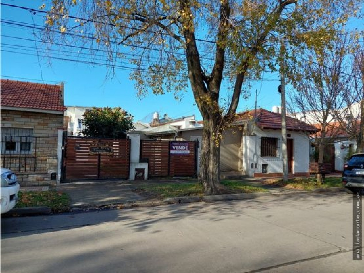 Casa 6 amb. Distrito R4 ideal construccion de edificio Pompeya