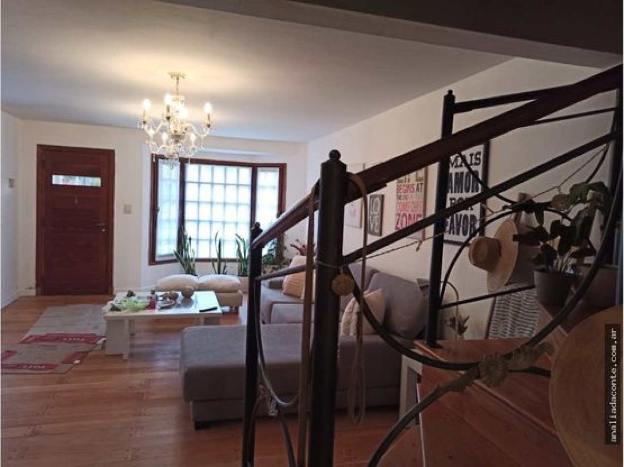 Gran chalet de hermoso diseno. Lote doble parque piscina Aragon 5700