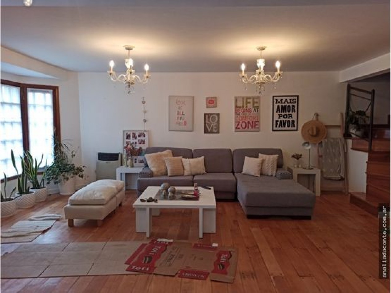 Gran chalet de hermoso diseno. Lote doble parque piscina Aragon 5700