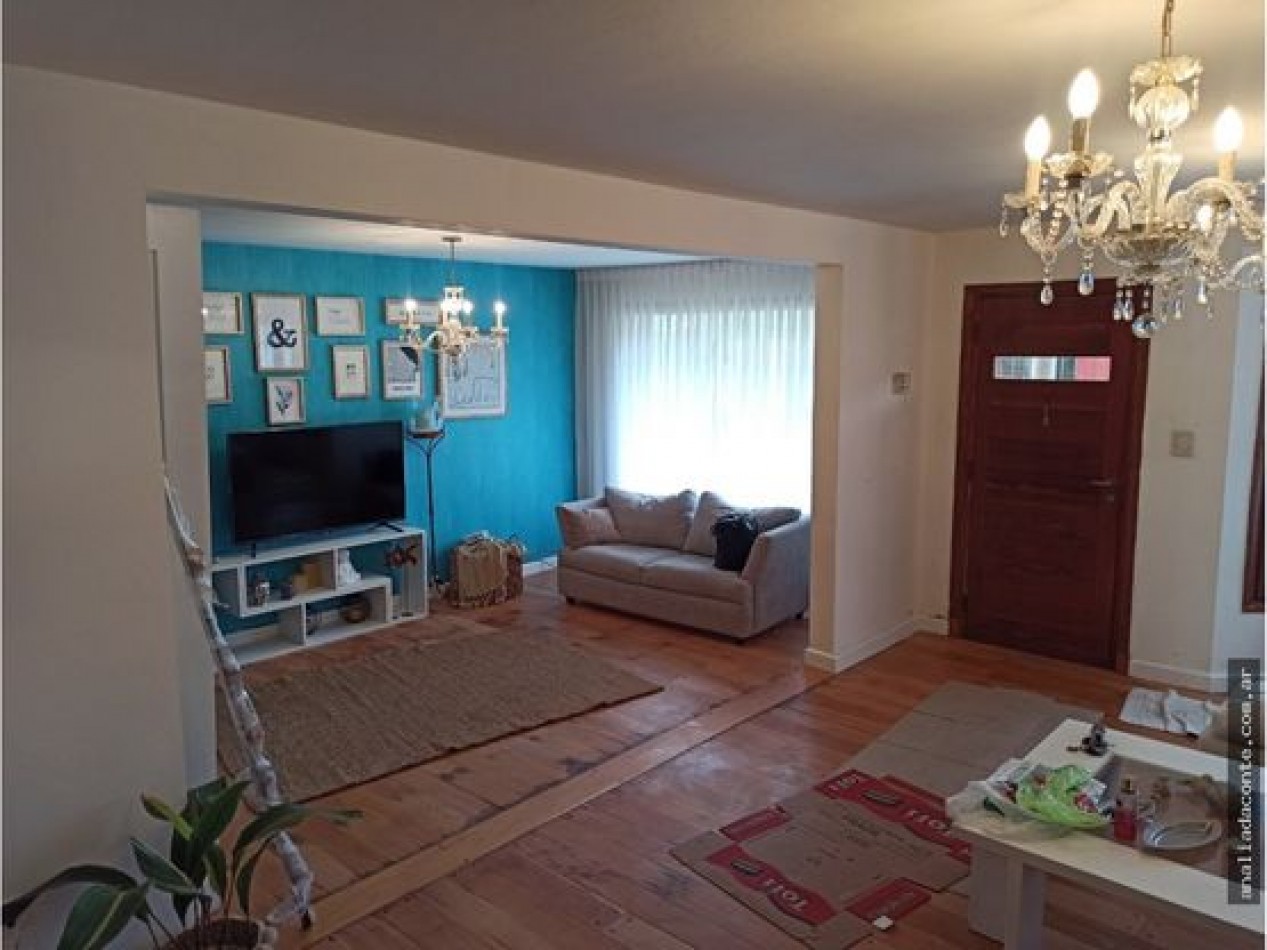 Gran chalet de hermoso diseno. Lote doble parque piscina Aragon 5700