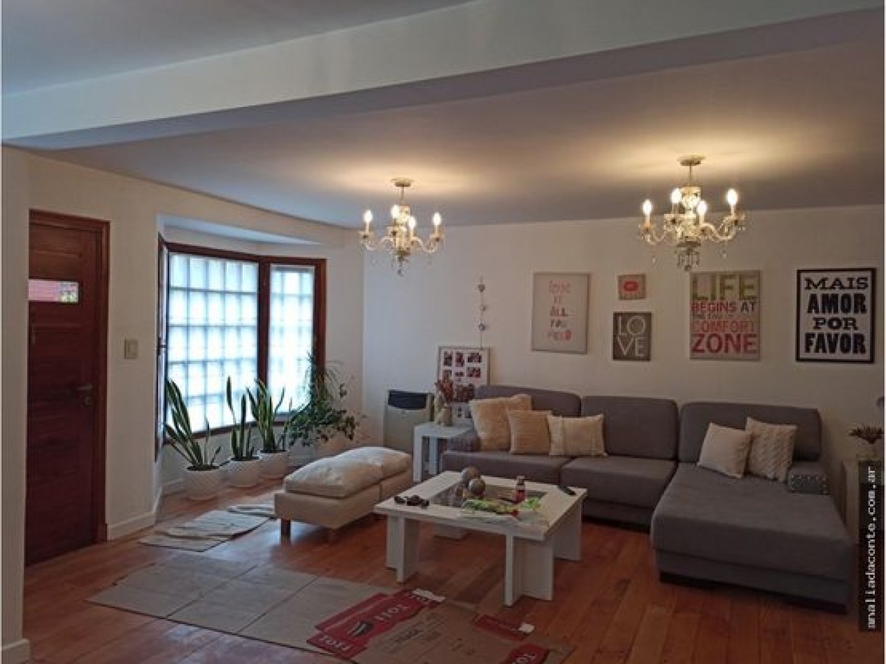 Gran chalet de hermoso diseno. Lote doble parque piscina Aragon 5700