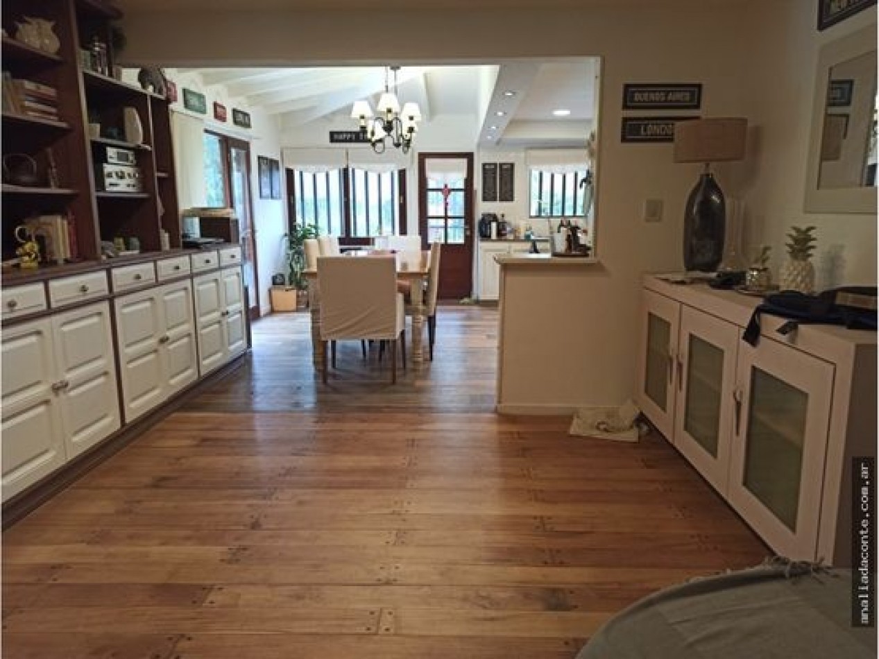 Gran chalet de hermoso diseno. Lote doble parque piscina Aragon 5700