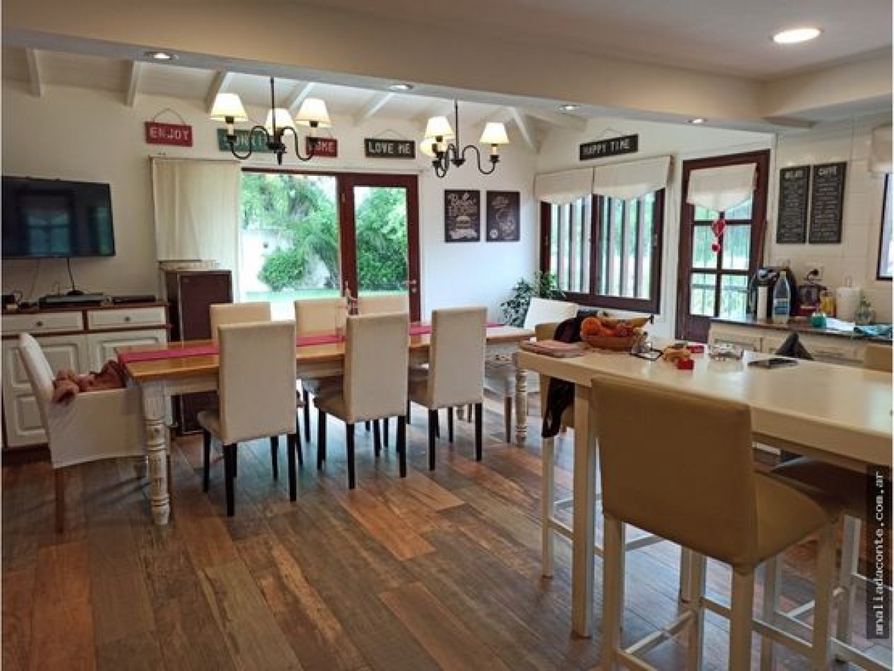 Gran chalet de hermoso diseno. Lote doble parque piscina Aragon 5700