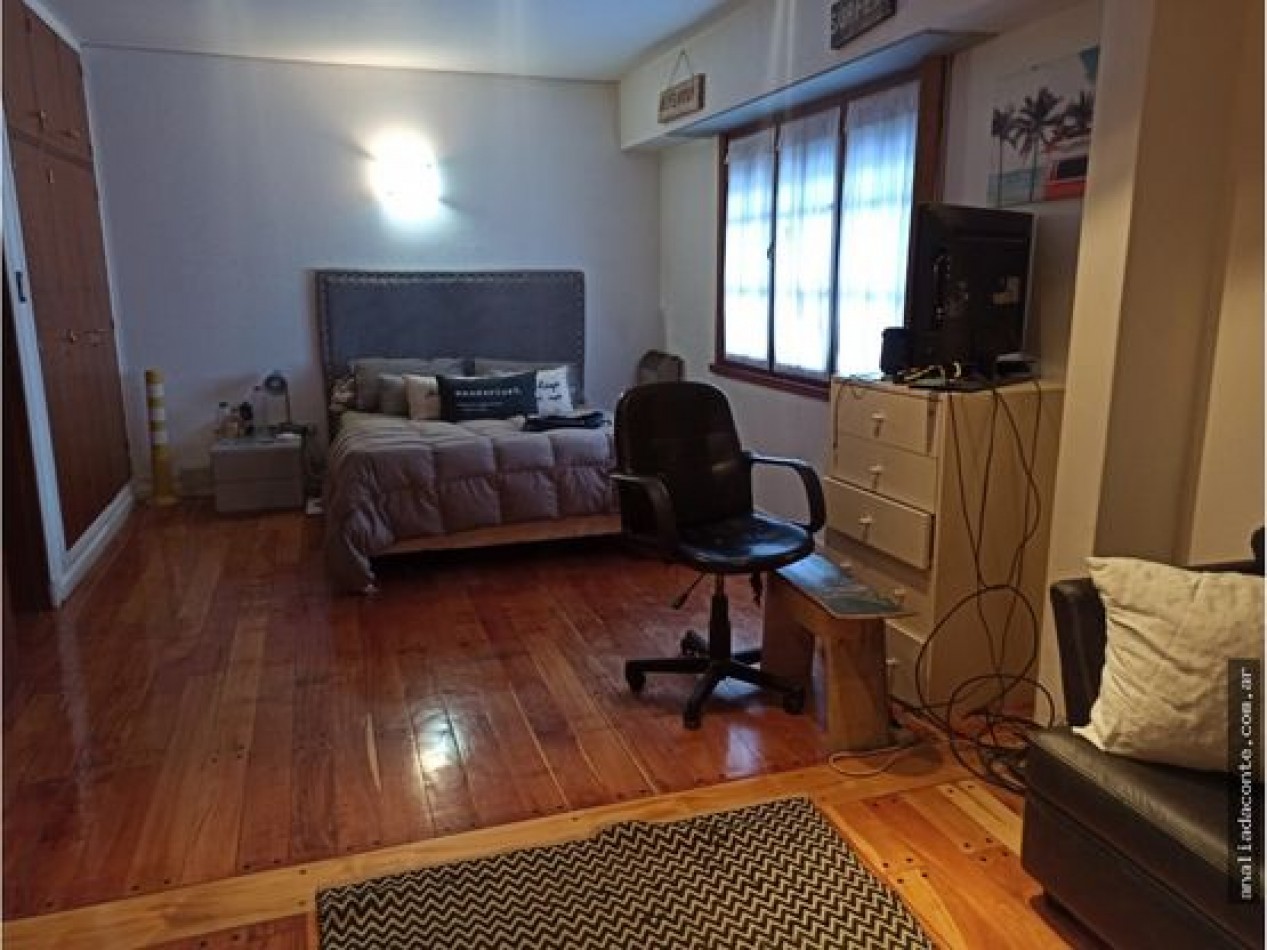 Gran chalet de hermoso diseno. Lote doble parque piscina Aragon 5700