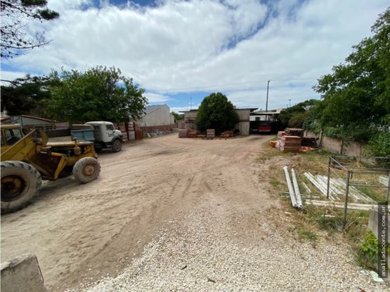 CORRALON DE MATERIALES ZONA NORTE 35 ANOS DE TRAYECTORIA. Fondo de comercio y propiedad.