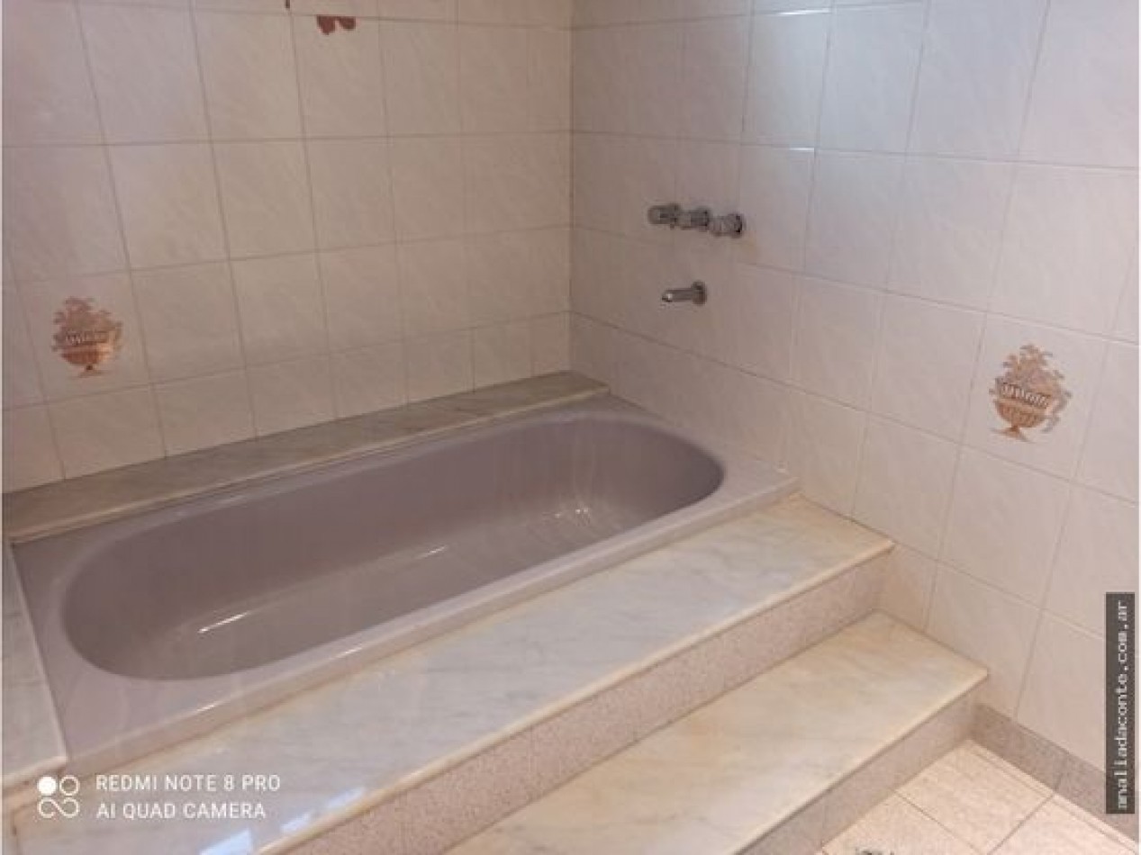 Roffo y F. Acosta Precioso Chalet 4 Amb. Quincho. Gran parque