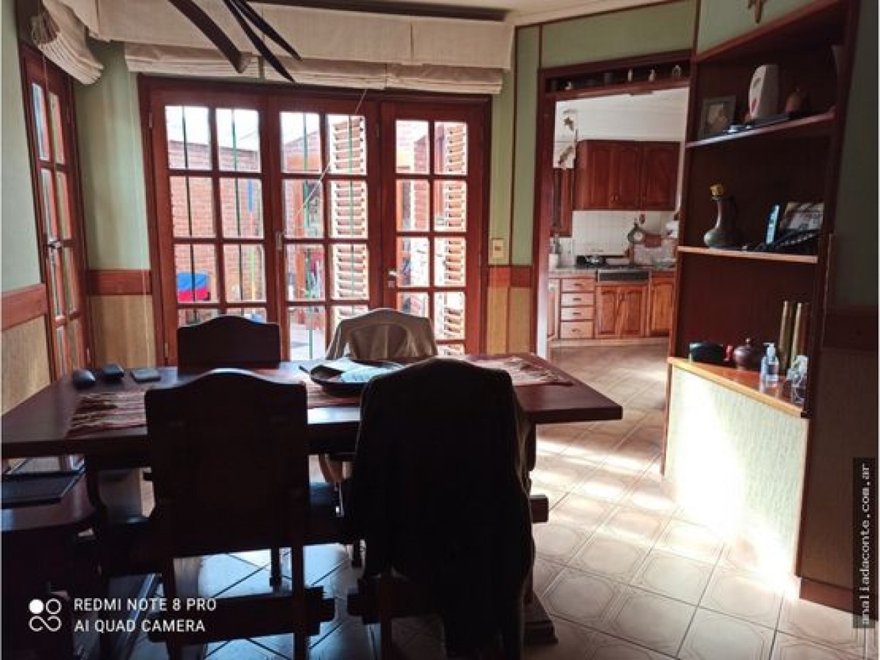 Roffo y F. Acosta Precioso Chalet 4 Amb. Quincho. Gran parque