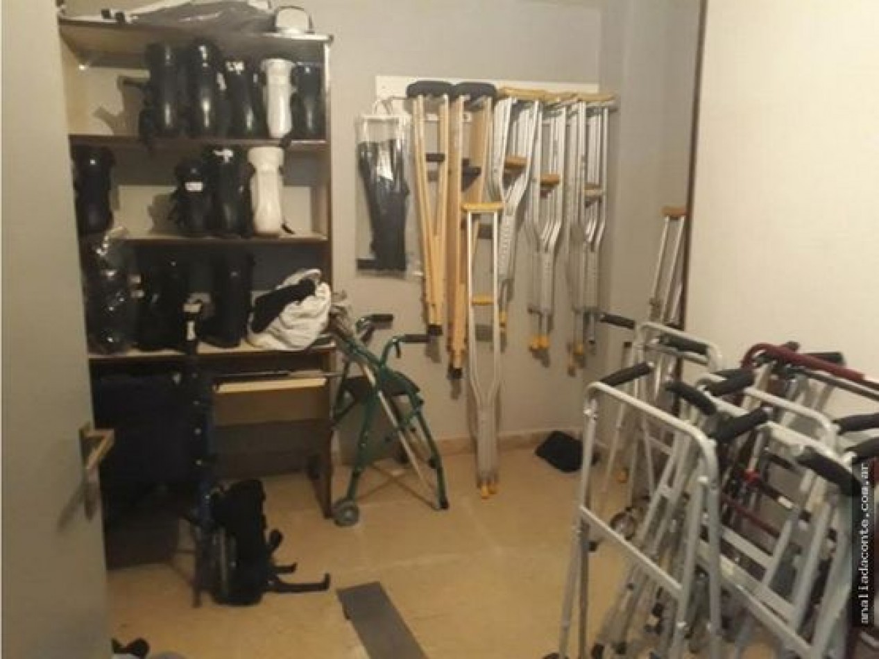 LOCAL COMERCIAL 3 NIVELES, ZONA MATERNO