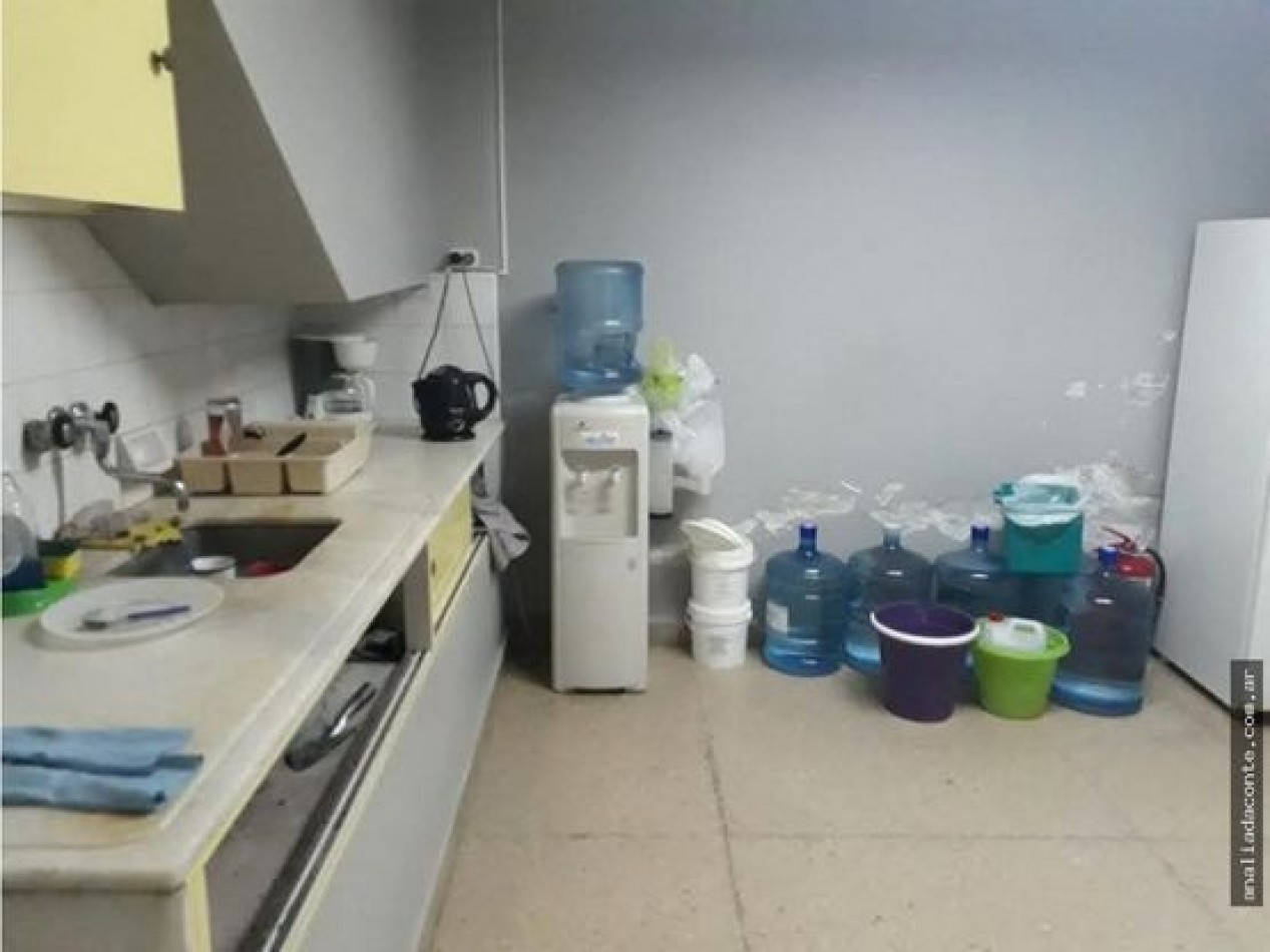 LOCAL COMERCIAL 3 NIVELES, ZONA MATERNO