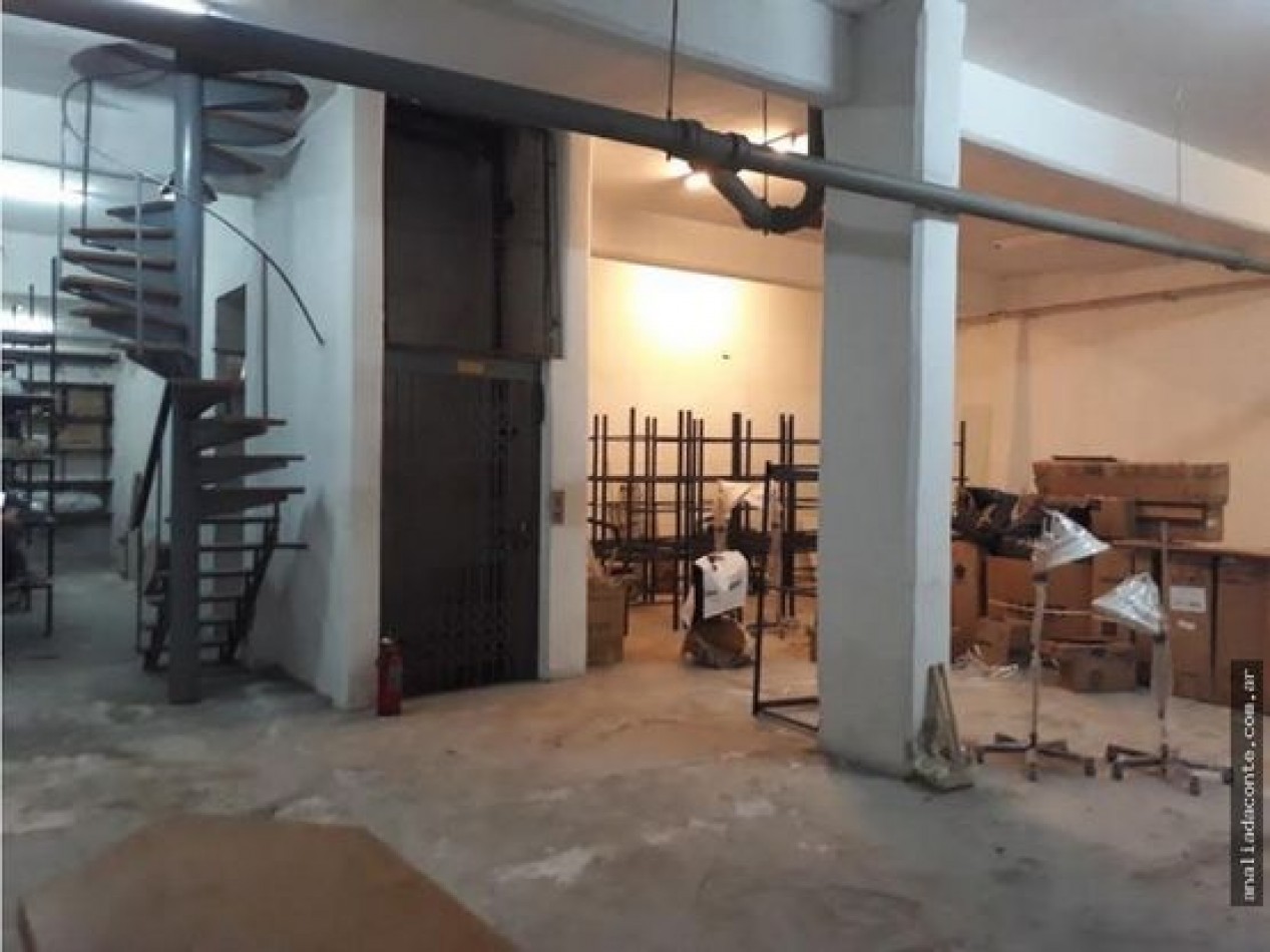 LOCAL COMERCIAL 3 NIVELES, ZONA MATERNO