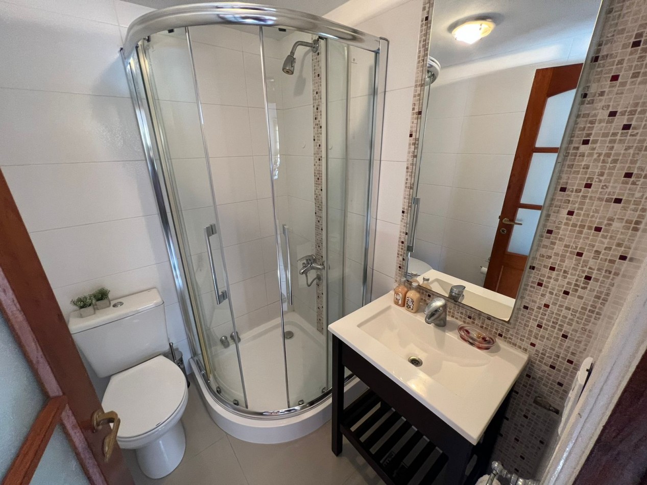 Espectacular chalet 4 amb. Parque. Piscina sobre Avenida Tejedor 1300