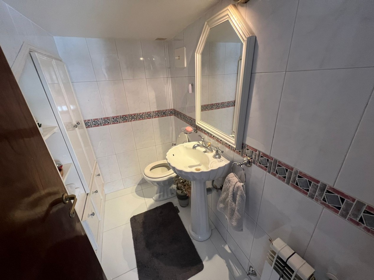 Espectacular chalet 4 amb. Parque. Piscina sobre Avenida Tejedor 1300