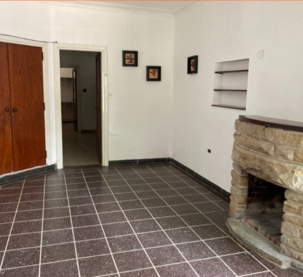 Hermos chalet tradicional 3 AMBIENTES LA PERLA