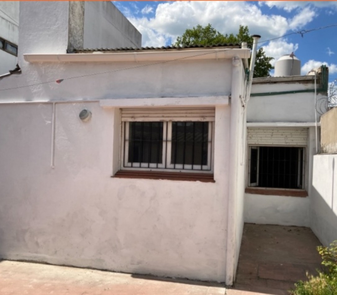 Hermos chalet tradicional 3 AMBIENTES LA PERLA