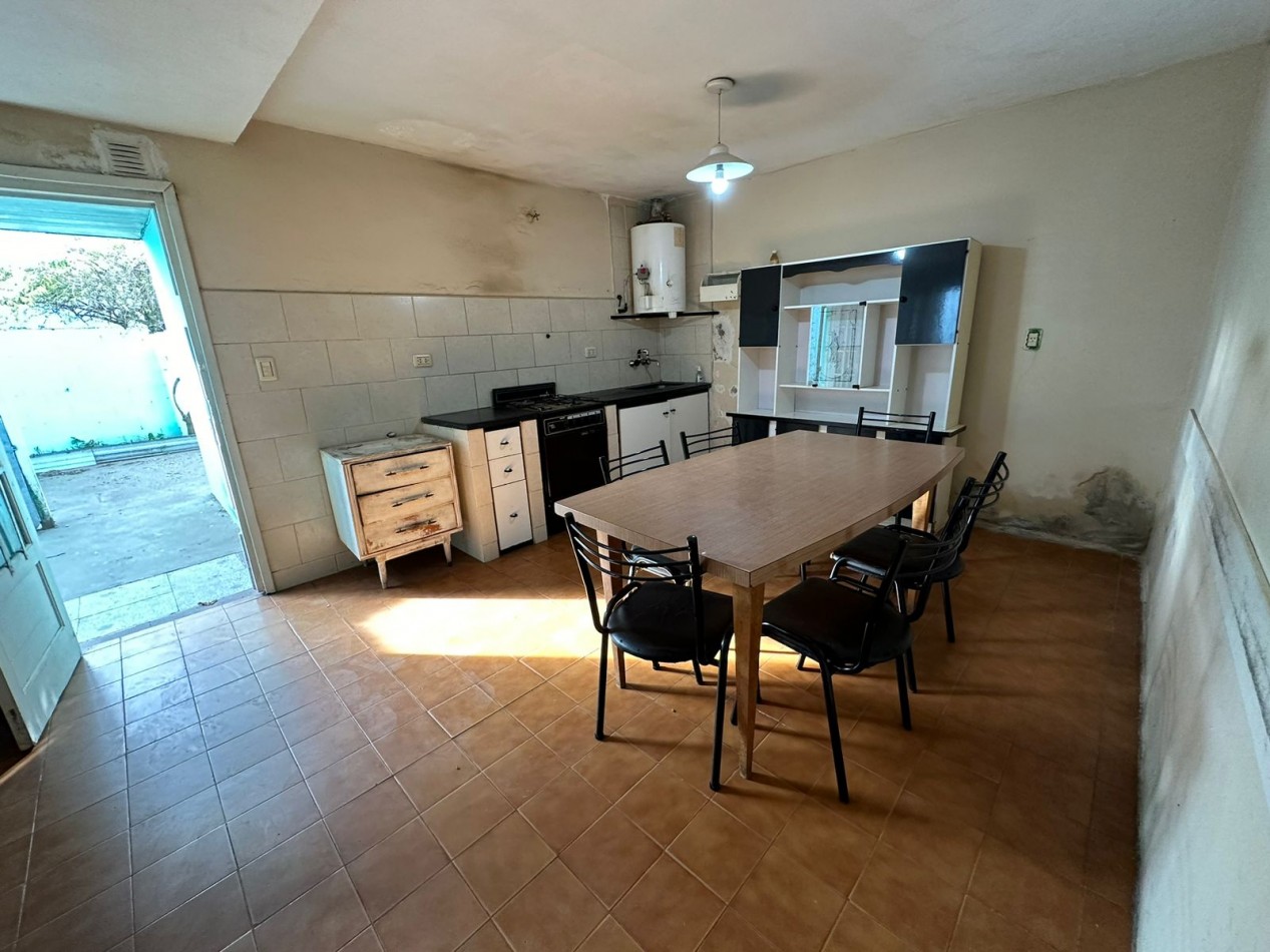  RESERVADA!!!RAWSON E ITALIA  CASA 3 AMB. CON PATIO Y ENTRADA AUTO 