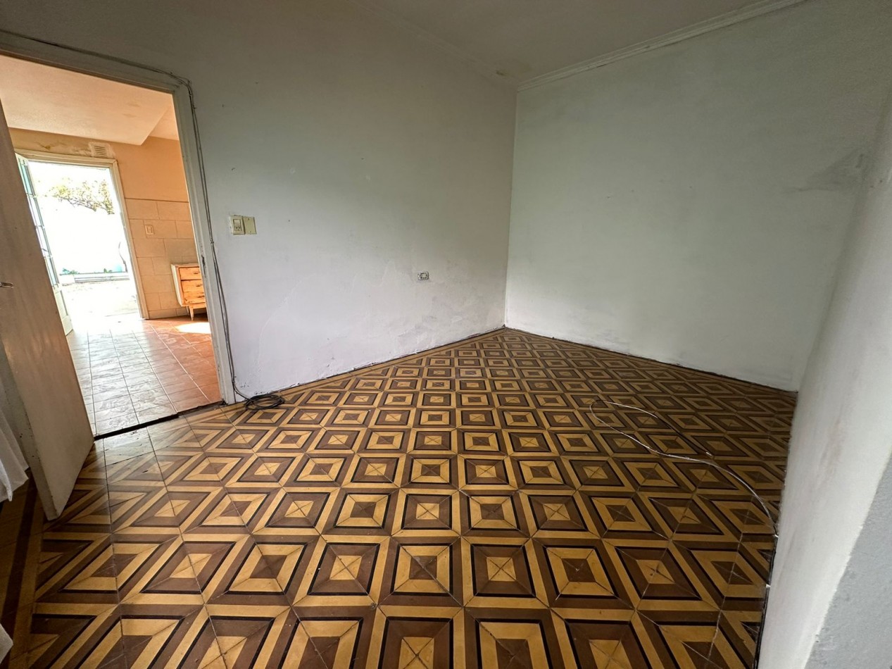  RESERVADA!!!RAWSON E ITALIA  CASA 3 AMB. CON PATIO Y ENTRADA AUTO 