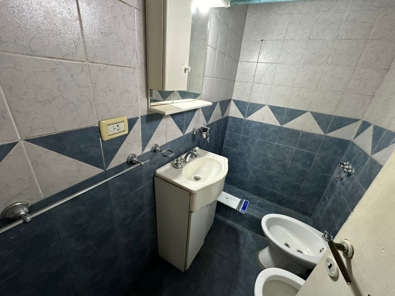  RESERVADA!!!RAWSON E ITALIA  CASA 3 AMB. CON PATIO Y ENTRADA AUTO 