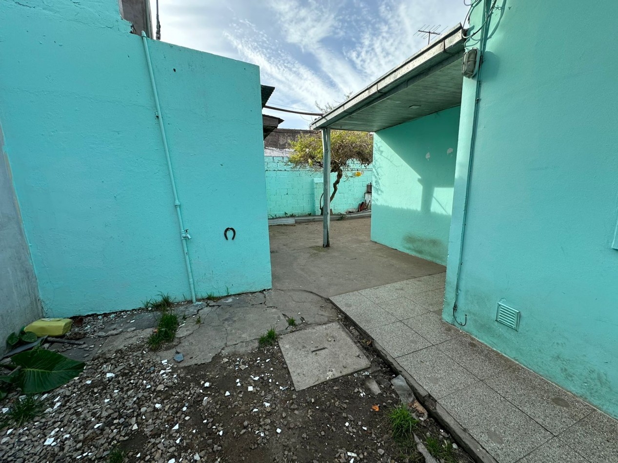  RESERVADA!!!RAWSON E ITALIA  CASA 3 AMB. CON PATIO Y ENTRADA AUTO 