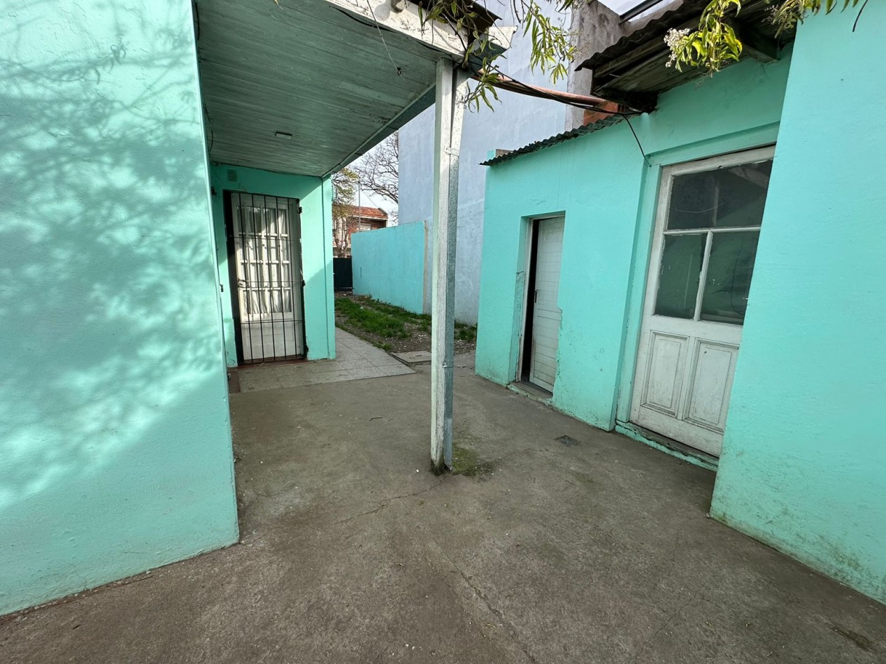  RESERVADA!!!RAWSON E ITALIA  CASA 3 AMB. CON PATIO Y ENTRADA AUTO 