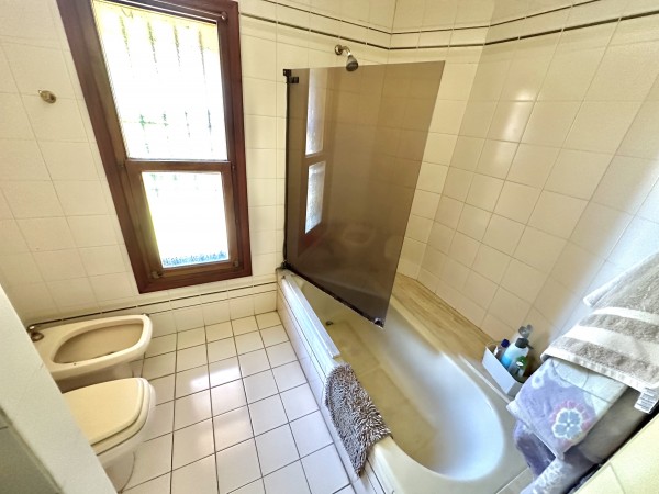 Gran chalet 7 amb a reciclar! en Caisamar con parque y quincho