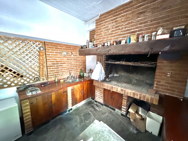 Gran chalet 7 amb a reciclar! en Caisamar con parque y quincho