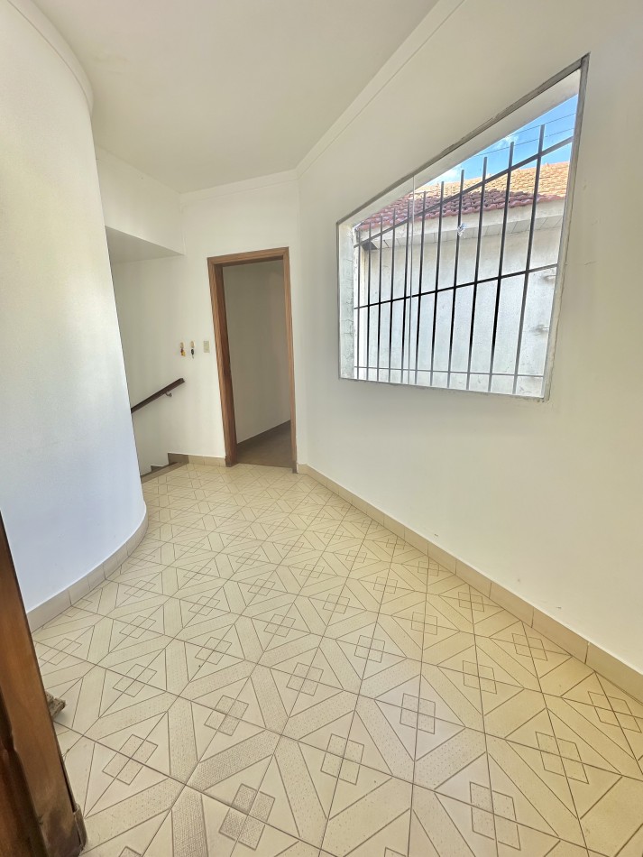 VENTA URGENTE Propiedad en block depto 4 amb con garage y deposito 