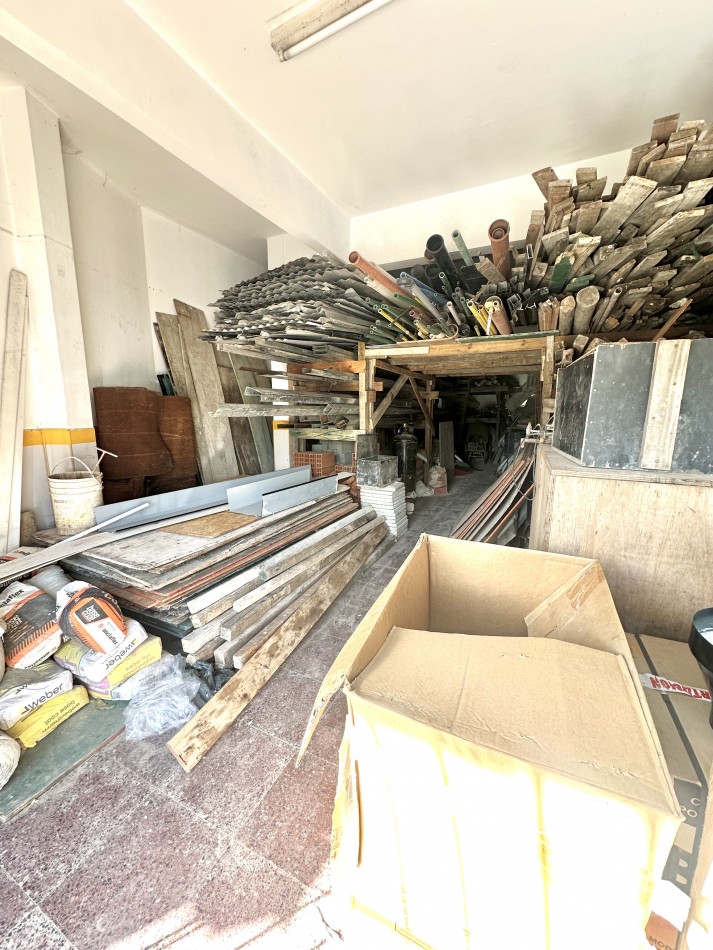 VENTA URGENTE Propiedad en block depto 4 amb con garage y deposito 