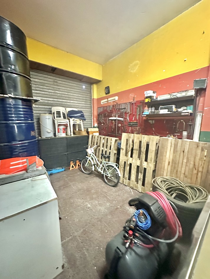 VENTA URGENTE Propiedad en block depto 4 amb con garage y deposito 