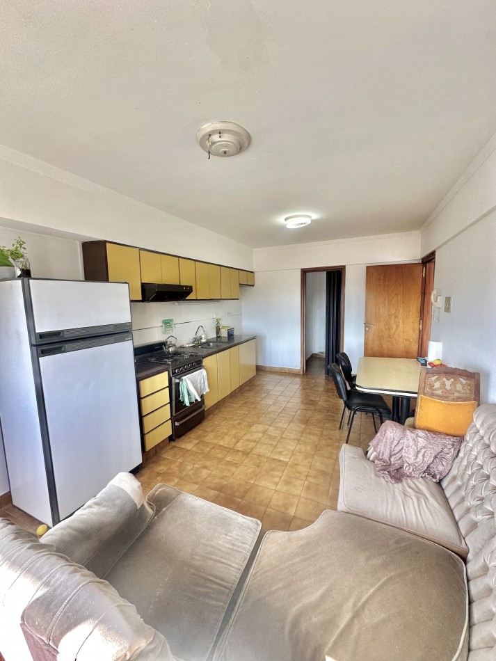 VENTA URGENTE Propiedad en block depto 4 amb con garage y deposito 