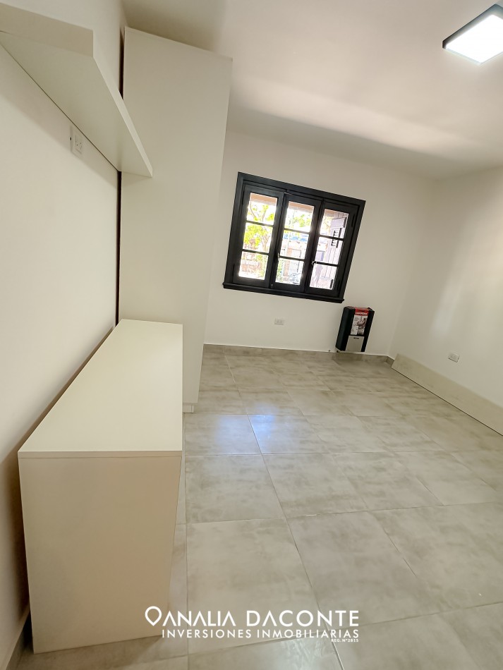 RESERVADO!!!!PH al frente totalmente reciclado en Nueva Pompeya!APTO CREDITO!