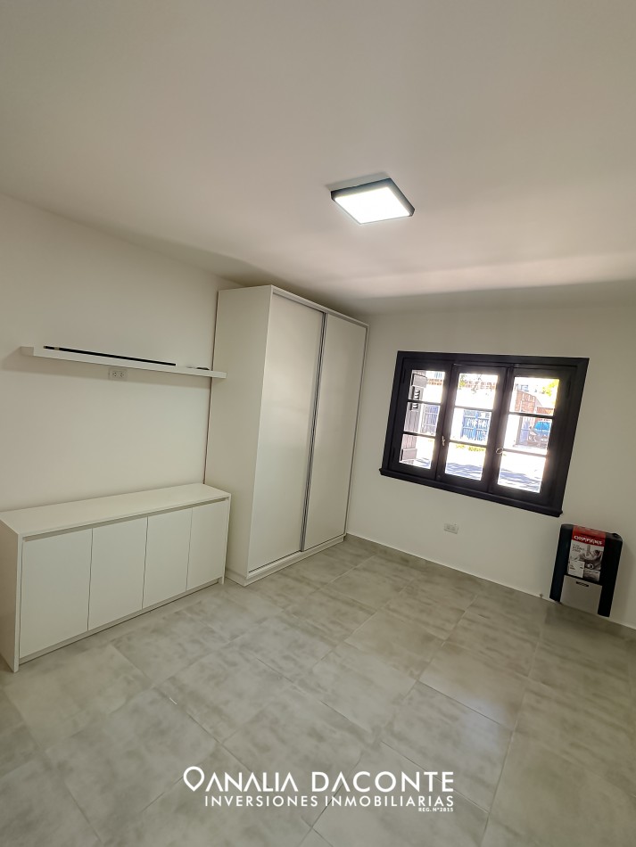 RESERVADO!!!!PH al frente totalmente reciclado en Nueva Pompeya!APTO CREDITO!