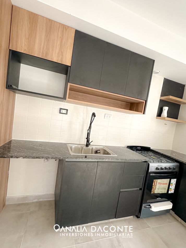 RESERVADO!!!!PH al frente totalmente reciclado en Nueva Pompeya!APTO CREDITO!