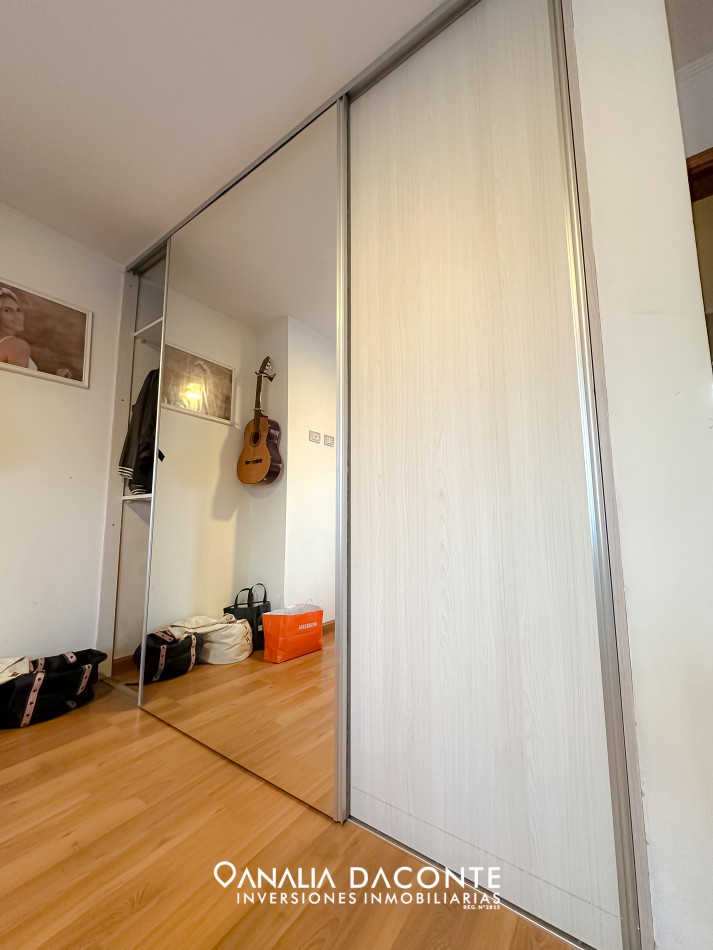 Chalet 4 amb con gran parque en Villa Primera