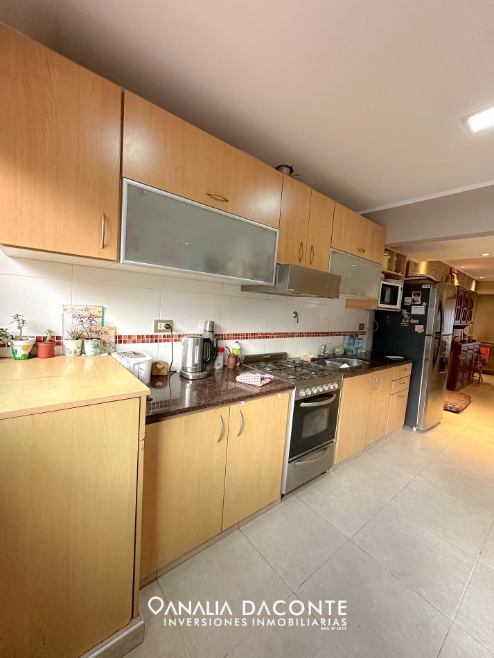 Chalet 4 amb con gran parque en Villa Primera