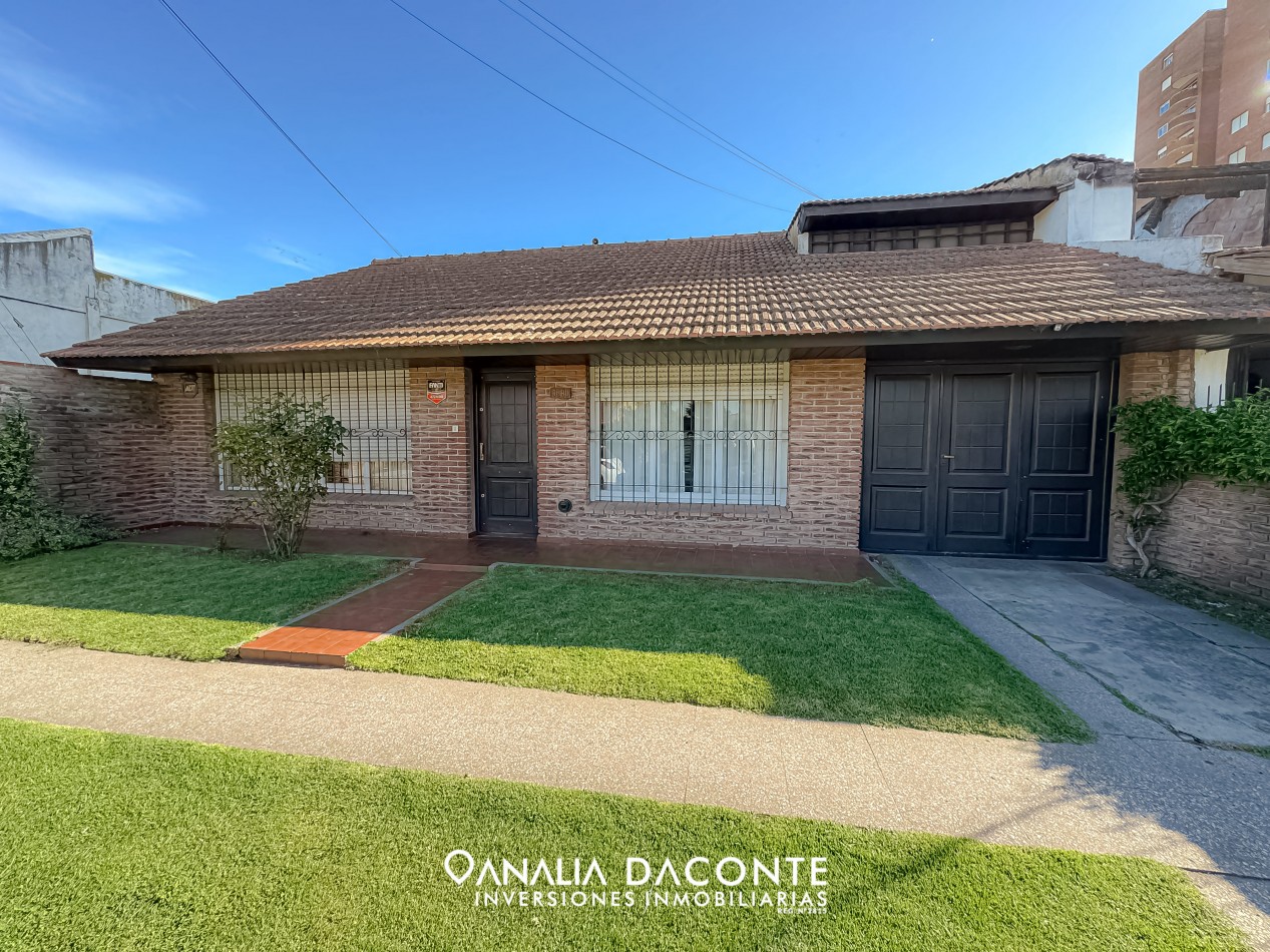 Chalet 4 amb con parque y garage en Villa Primera