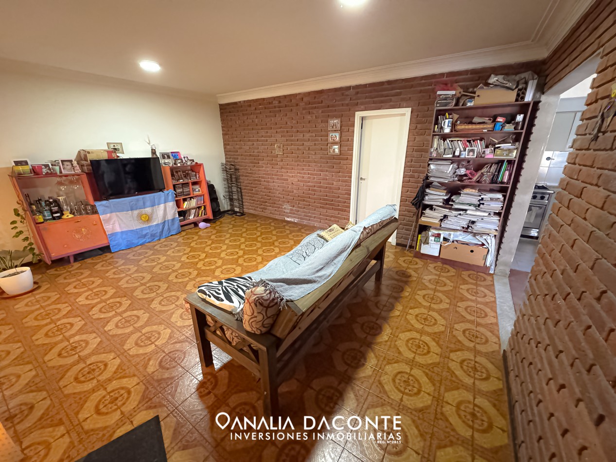 Chalet 4 amb con parque y garage en Villa Primera