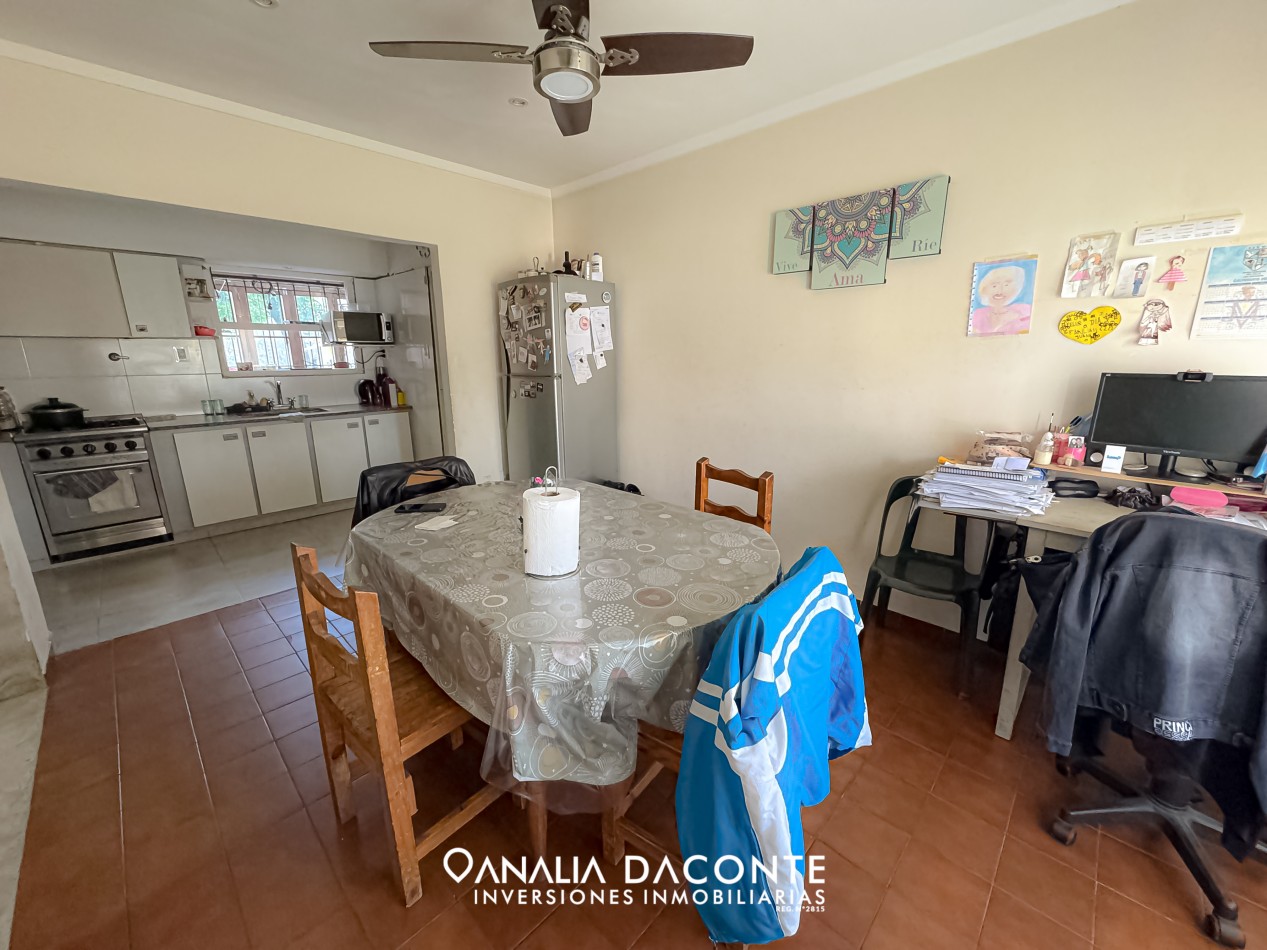 Chalet 4 amb con parque y garage en Villa Primera