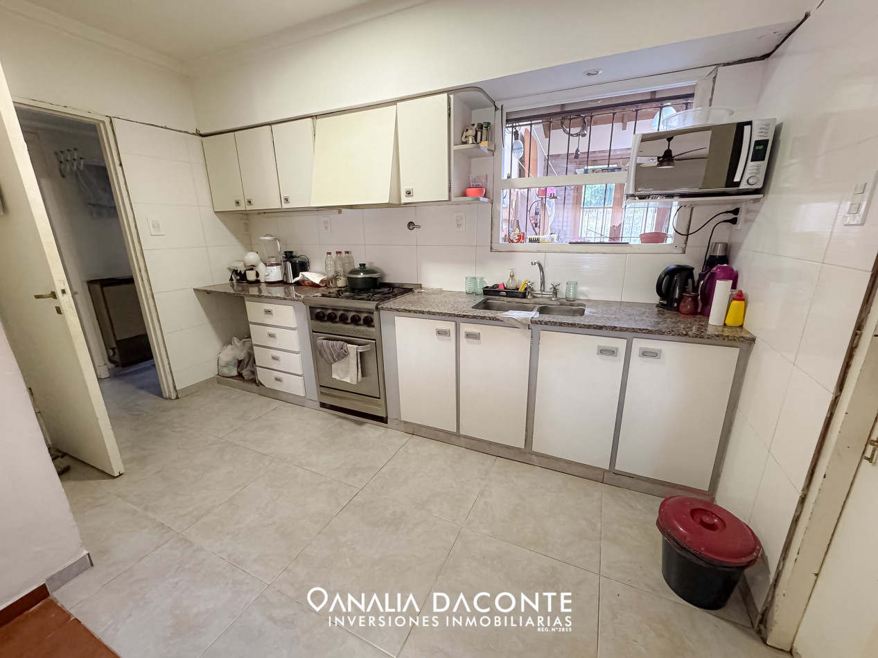 Chalet 4 amb con parque y garage en Villa Primera