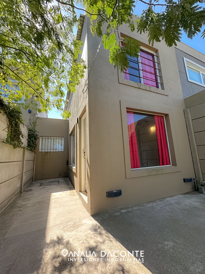 APTO CREDITO! Duplex 2 amb con jardin y cochera Barrio Lopez de Gomara 