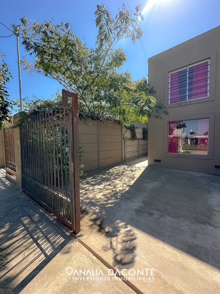 APTO CREDITO! Duplex 2 amb con jardin y cochera Barrio Lopez de Gomara 