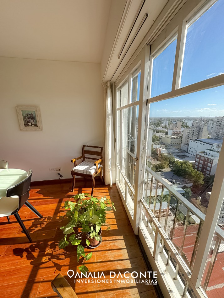 VENDIDO!!Gran departamento 3 amb y dep con cochera en Centro