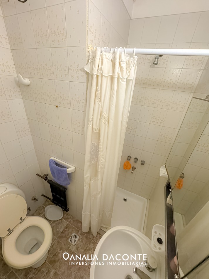 VENDIDO!!Gran departamento 3 amb y dep con cochera en Centro