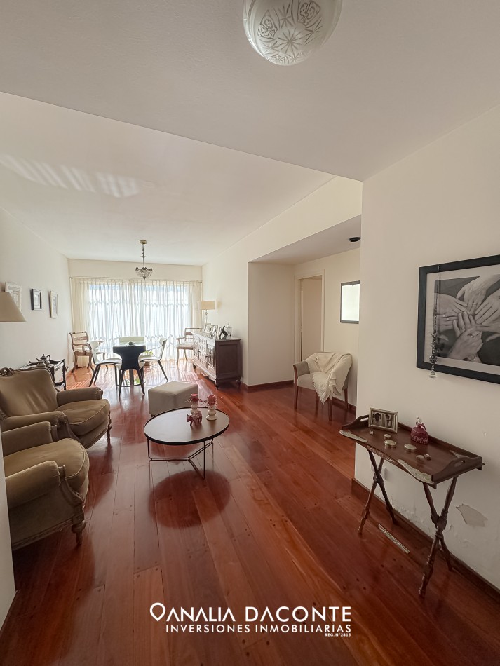 VENDIDO!!Gran departamento 3 amb y dep con cochera en Centro