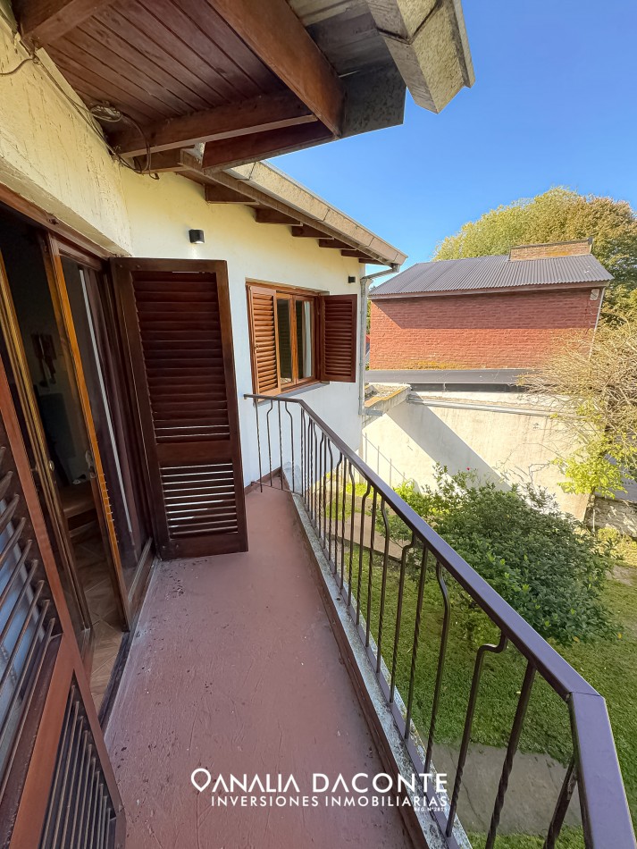 Chalet 4 amb con jardin en La Florida