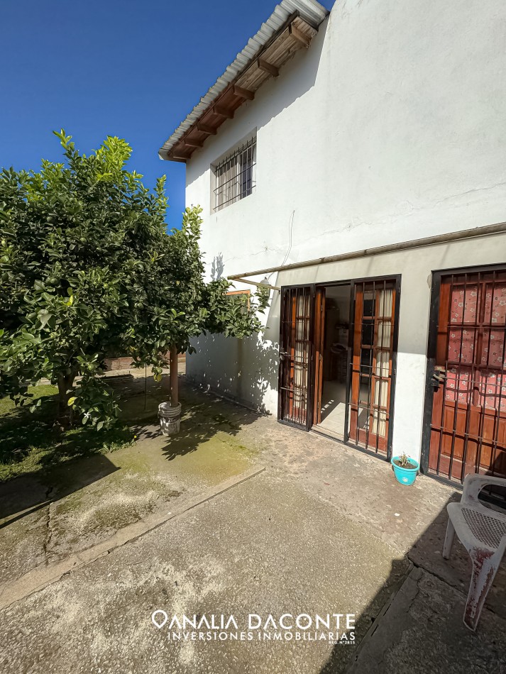 Chalet 4 amb con jardin en La Florida