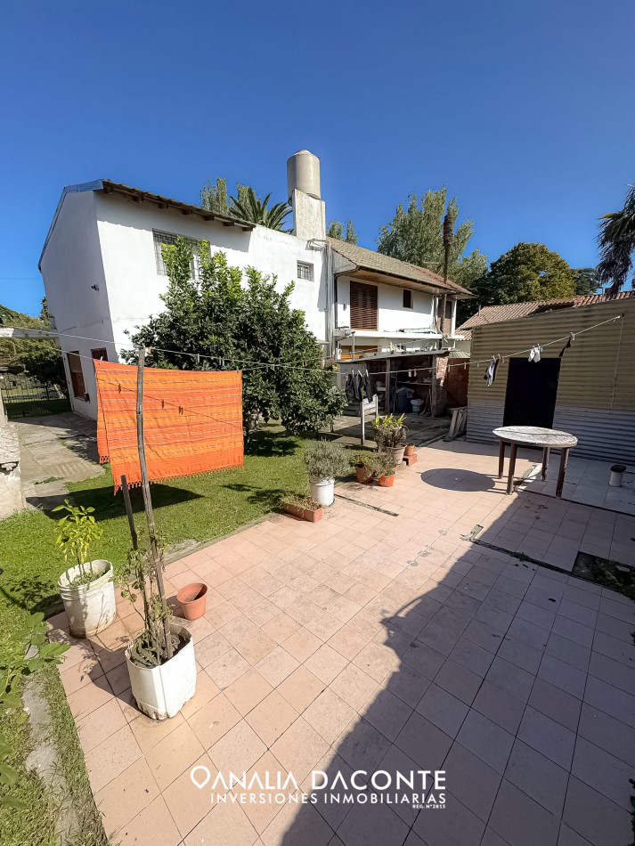 Chalet 4 amb con jardin en La Florida