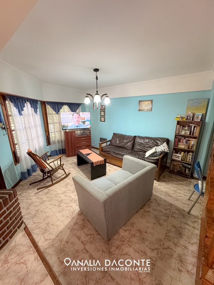 Chalet 4 amb con jardin en La Florida