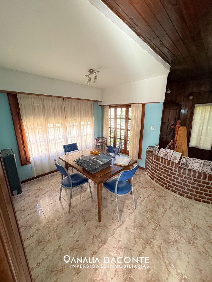 Chalet 4 amb con jardin en La Florida