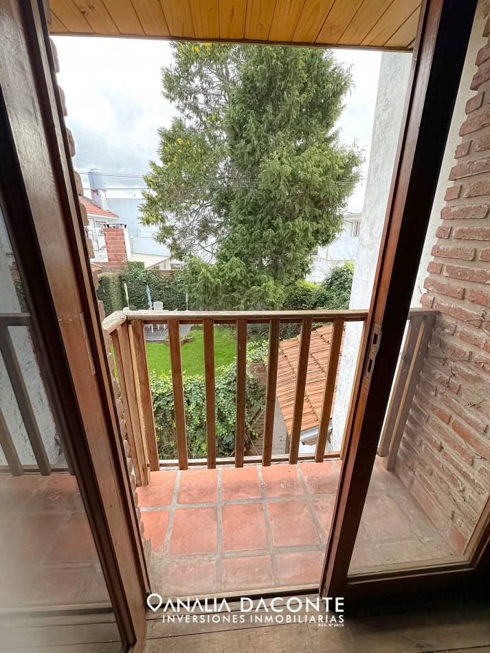 Chalet 7 amb con jardin en San Jeronimo